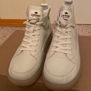 Brand new and slip in boot with size 6.5